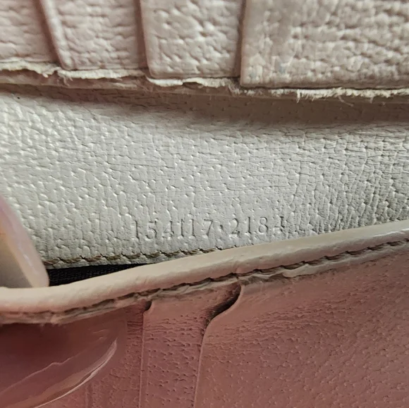 Gucci With COA Bifold Wallet - Picture 8 of 12